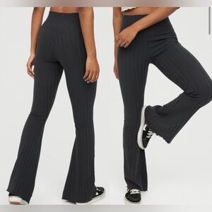 Aerie Offline Black Ribbed OG Groove Hi-Rise Flare Leggings Women’s Sz Med NWT